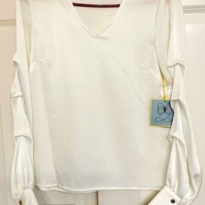 V-neck women blouse. Antiq white. SizeXXS.